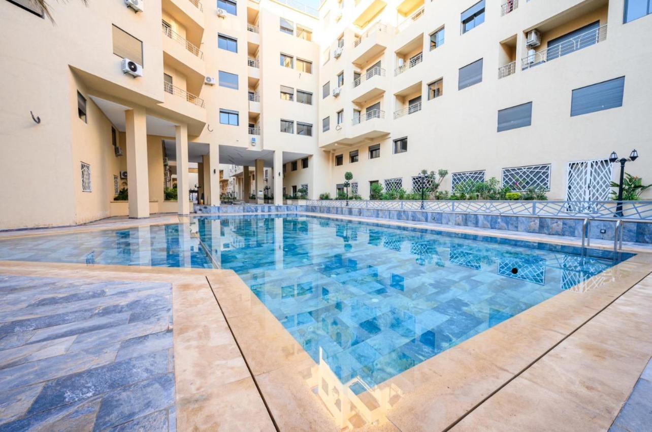 3 Avec Piscine شقة